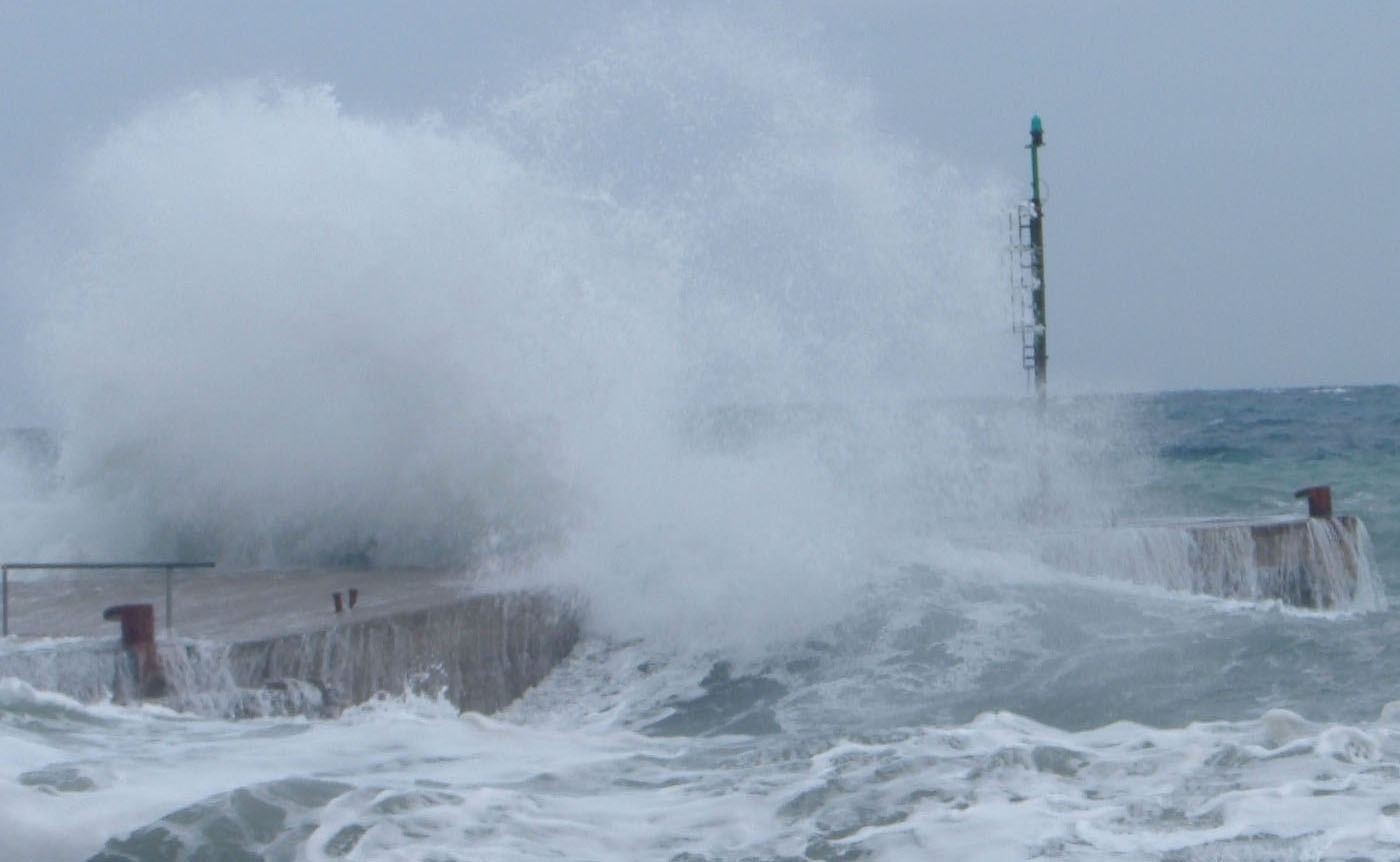 Meteo, per lunedì sulla costa la criticità resta gialla