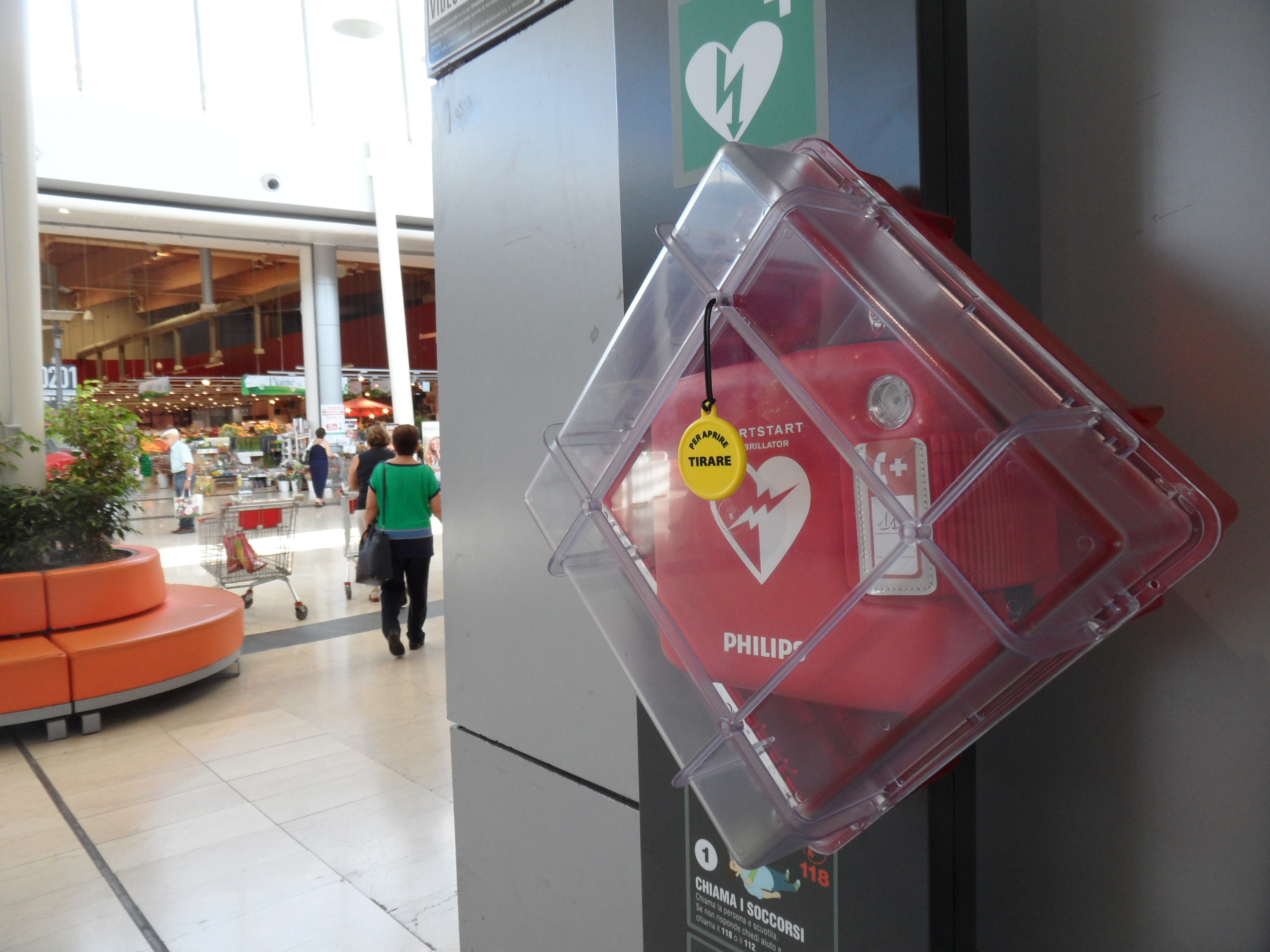 Defibrillatori, uno in ogni Coop, oggi l'accordo con la Regione