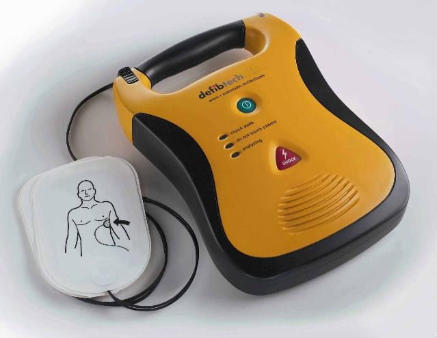 Defibrillatori nei luoghi pubblici, ne saranno distribuiti 537