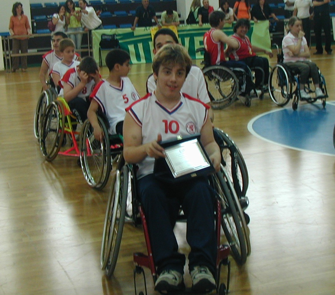 Un premio per la squadra di hockey di Scandicci composta da disabili