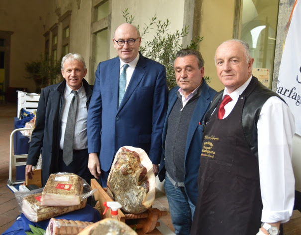 Conferenza regionale agricoltura, inizia dalla Toscana il viaggio italiano di Hogan