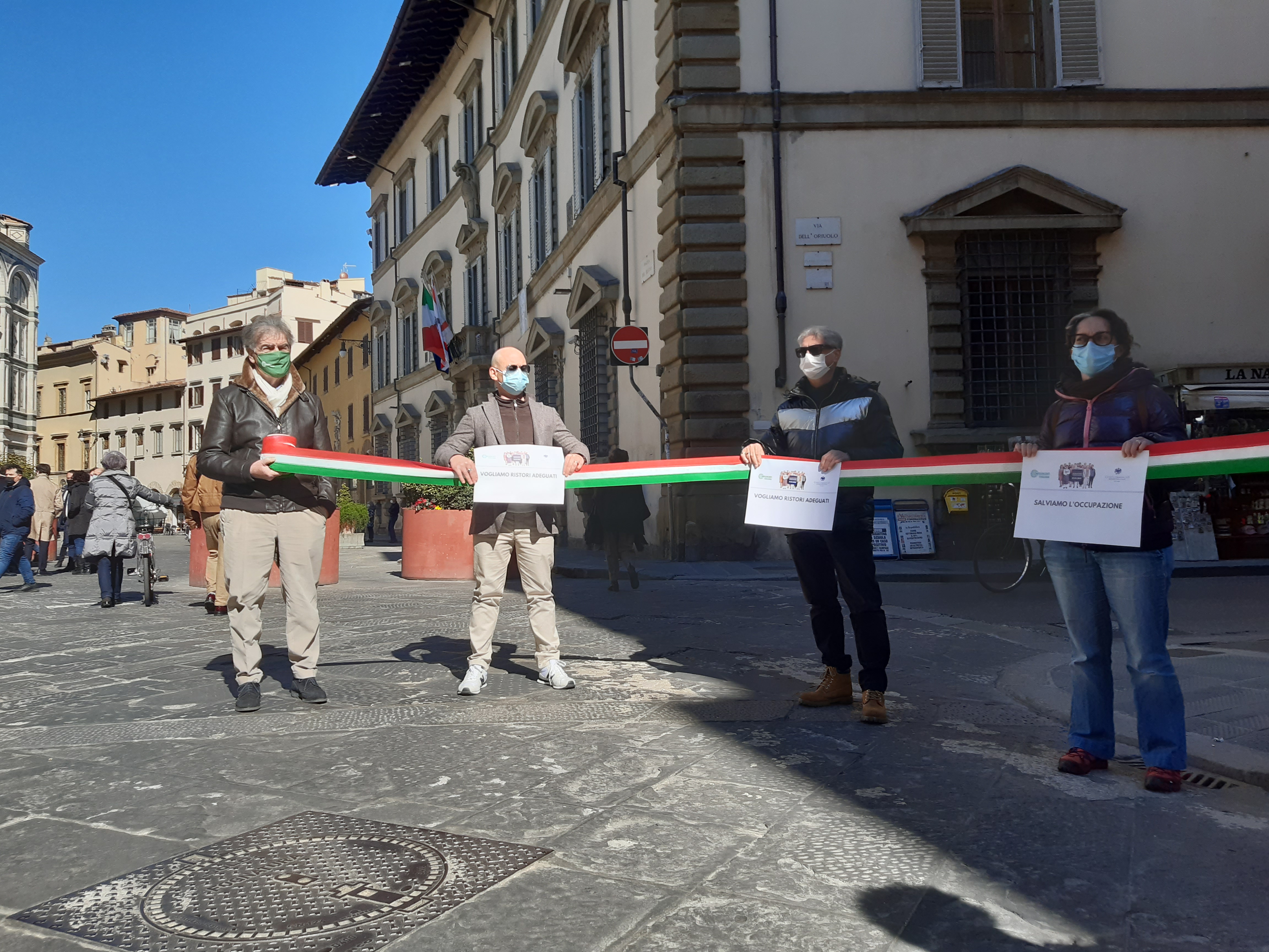 I commercianti chiedono di riaprire, Marras li incontra: “Più vaccini unica vera soluzione”