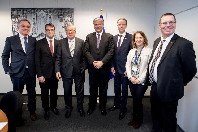 Incontro di Rossi con Juncker: