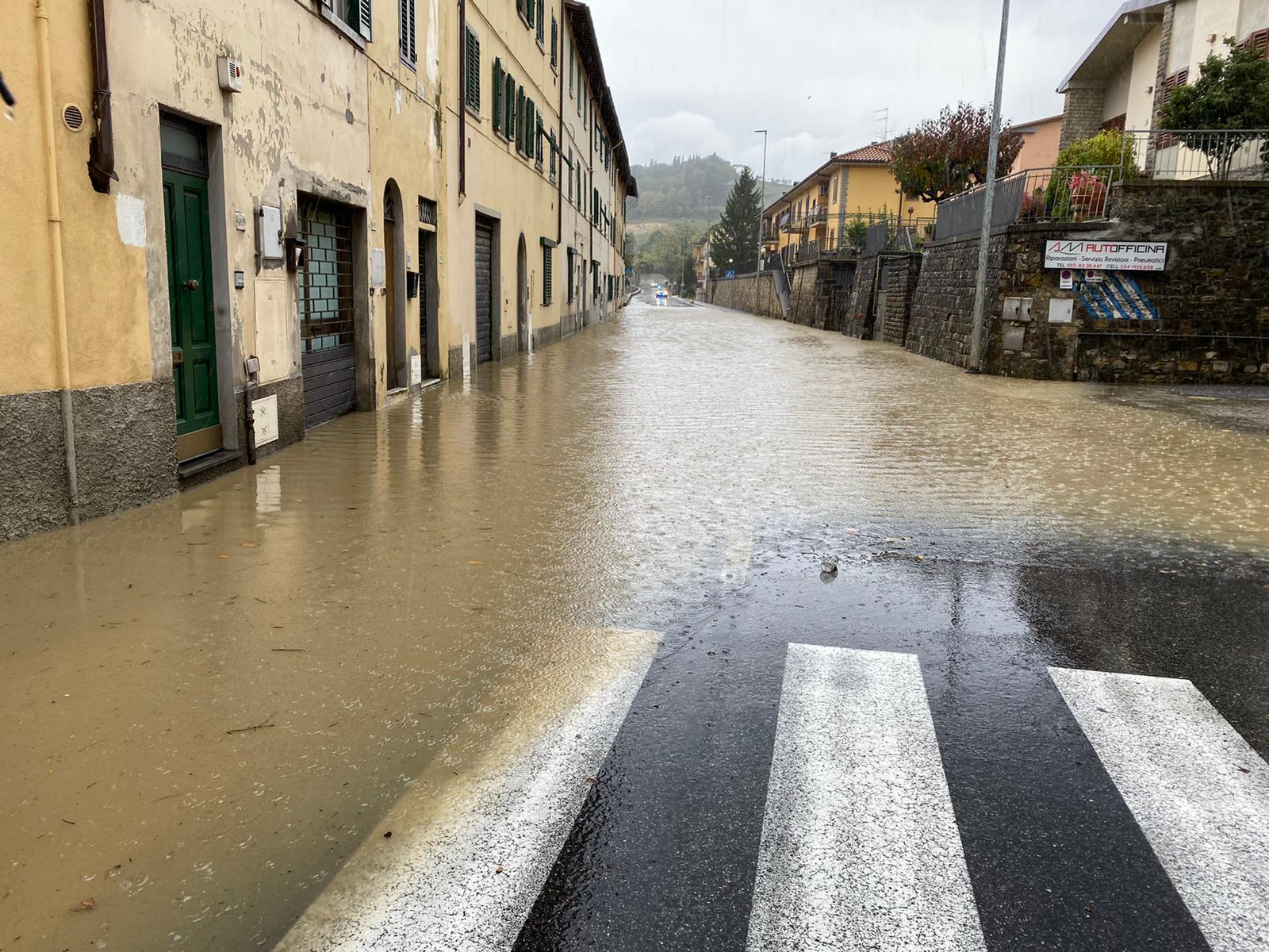 Immagine Maltempo, Arno esondato alle Sieci per qualche centinaio di metri, si lavorerà per una soluzione