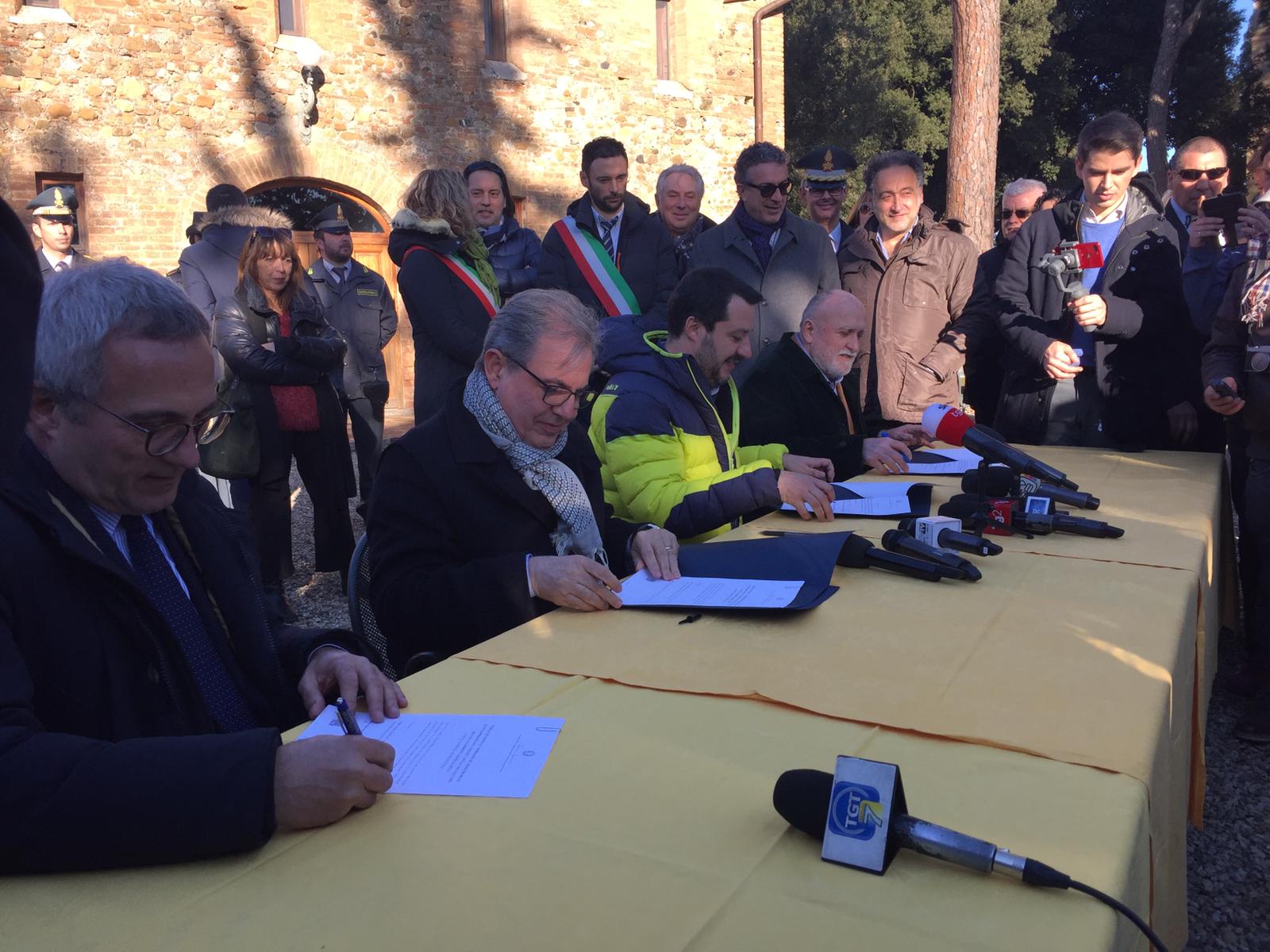 Cerimonia di consegna alla Regione della Tenuta di Suvignano. Bugli: