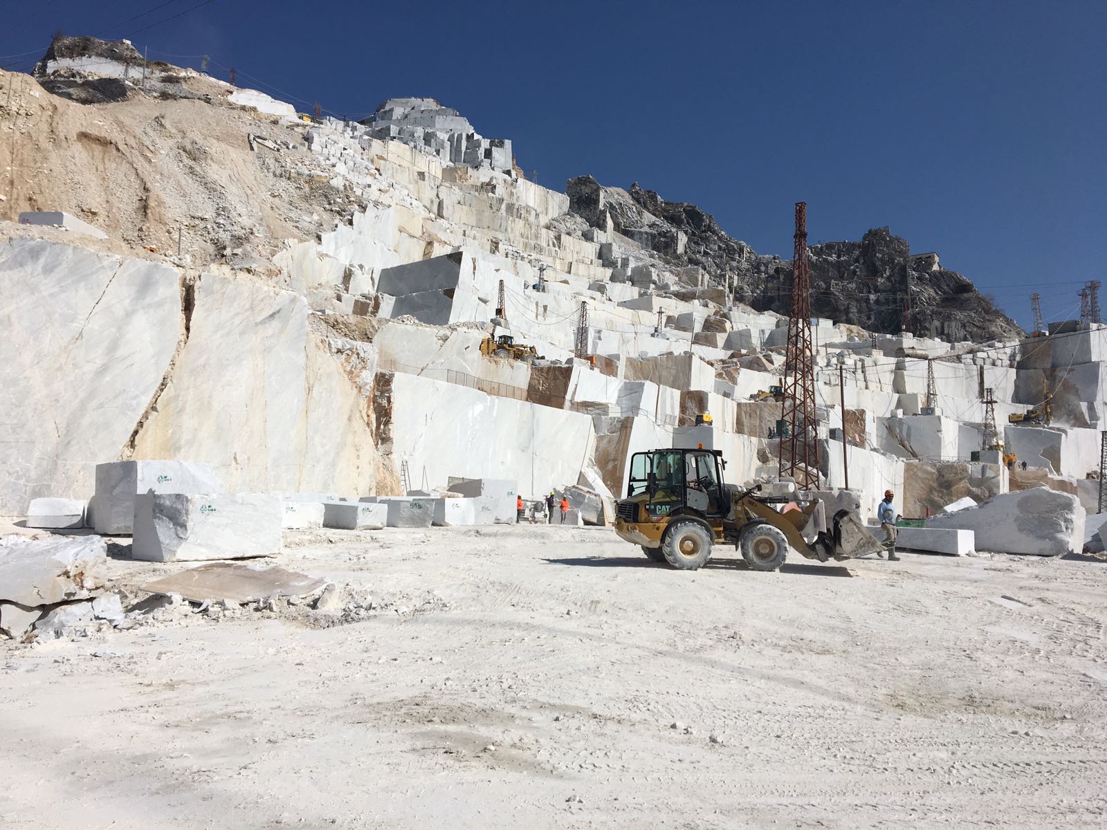 Cave, stop a incertezze: disposizioni speciali fino a giugno 2019, poi applicazione rigorosa della lr 35/2015
