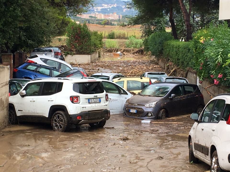 Alluvione Livorno, oltre 3mila schede B già consegnate. Scadenza lunedì 16 ottobre