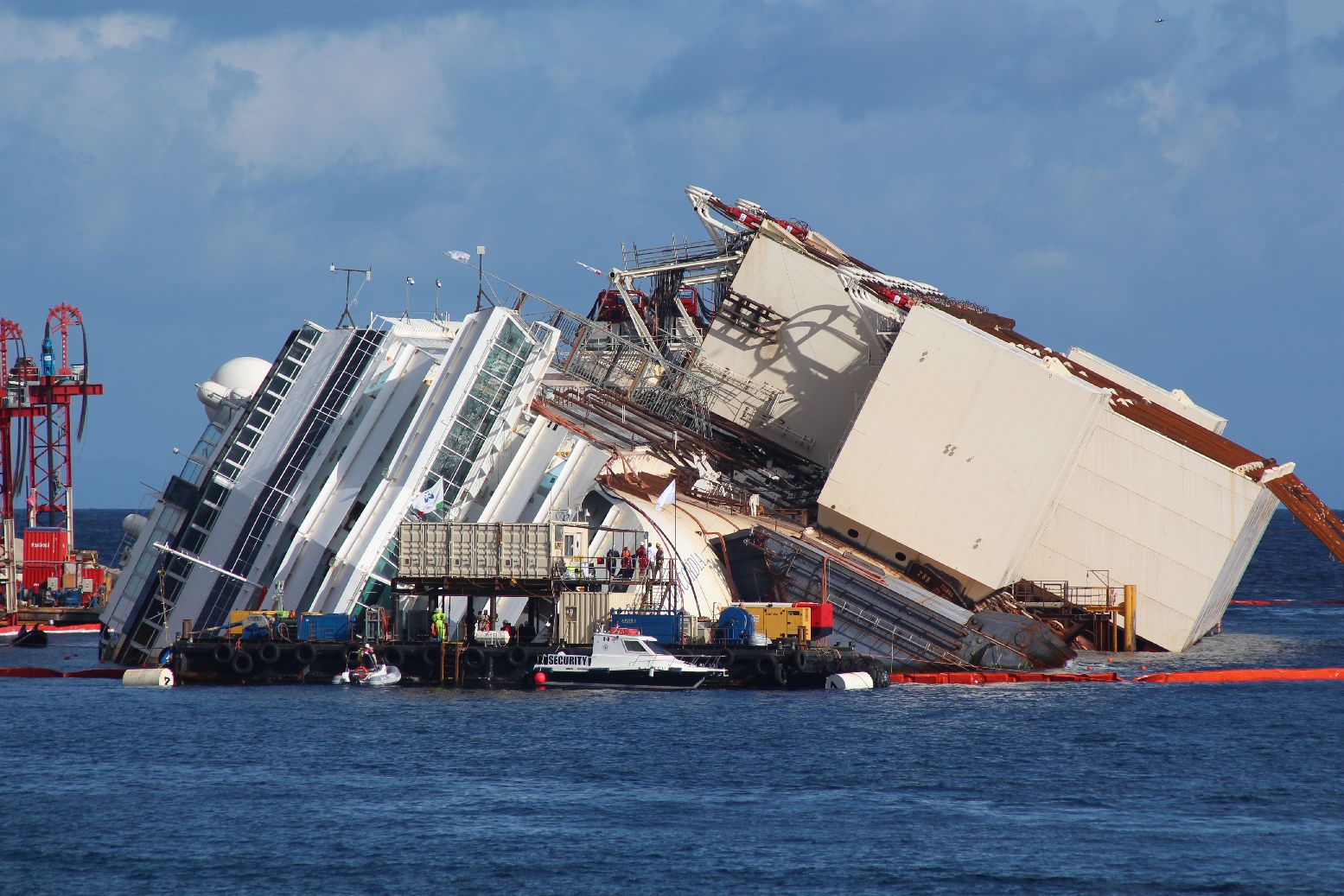 Concordia, Giani al Giglio ricorda le vittime e la solidarietà